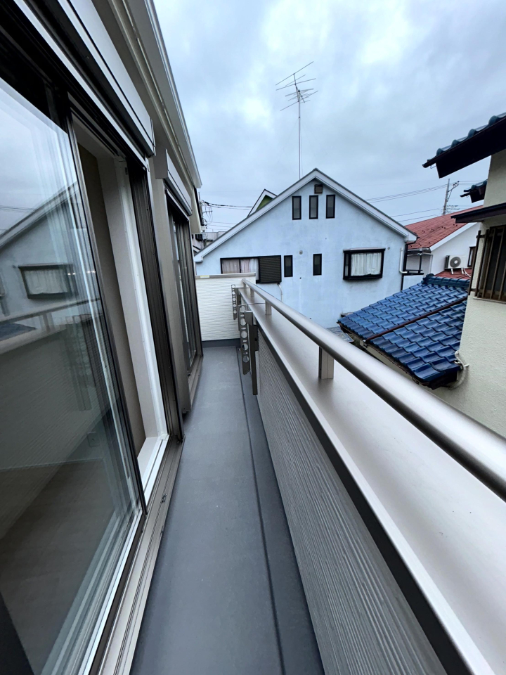 �o���R�j�[ -