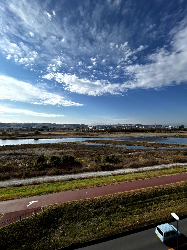 �Z�˂���̒��]�ʐ^ -