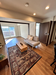 ���r���O -