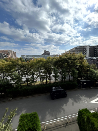 �Z�˂���̒��]�ʐ^ -