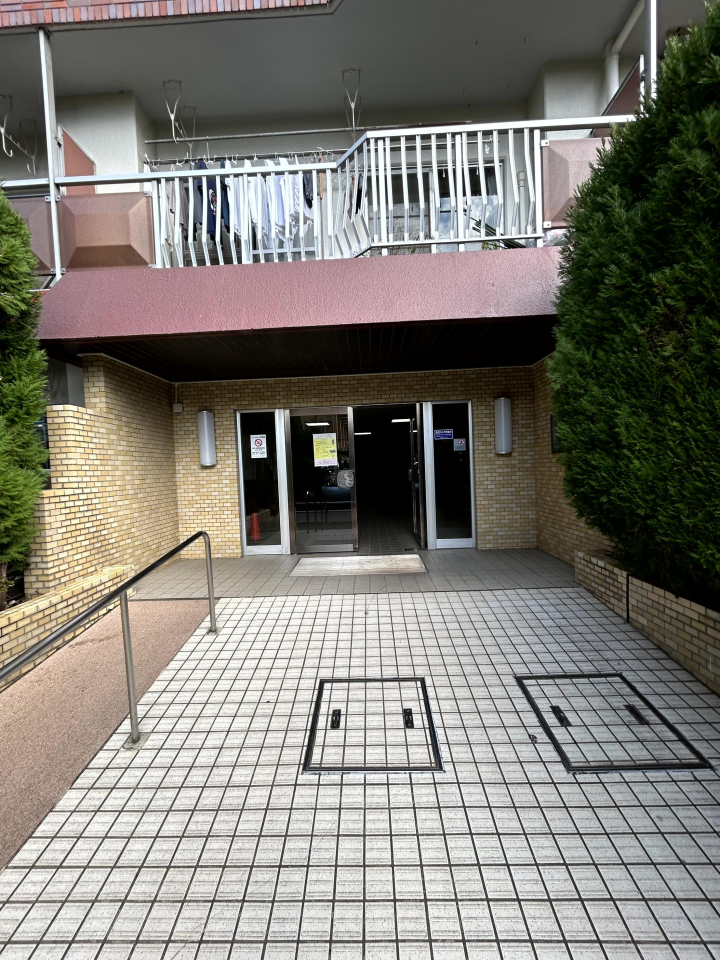 �G���g�����X -