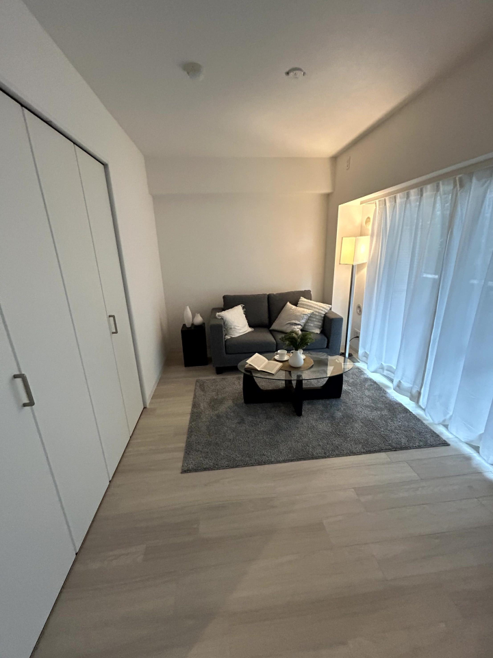 ���r���O -