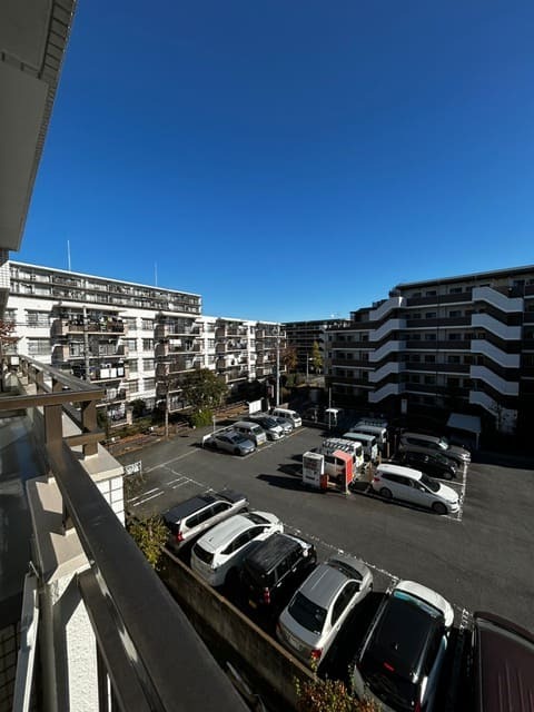 �Z�˂���̒��]�ʐ^ -