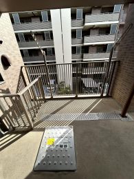 �o���R�j�[ -