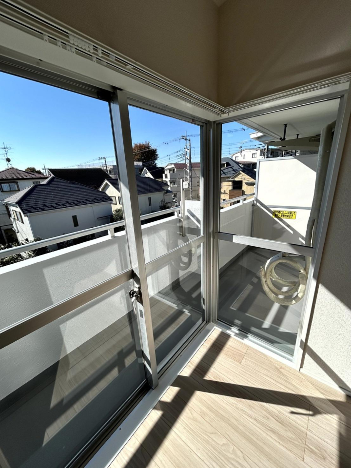 �Z�˂���̒��]�ʐ^ -