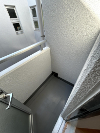 �o���R�j�[ -