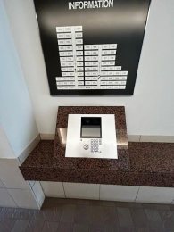 �G���g�����X -