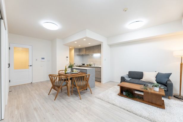 ���r���O -