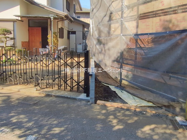 �O�ʓ��H�܂ތ��n�ʐ^ -