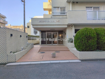 �G���g�����X -