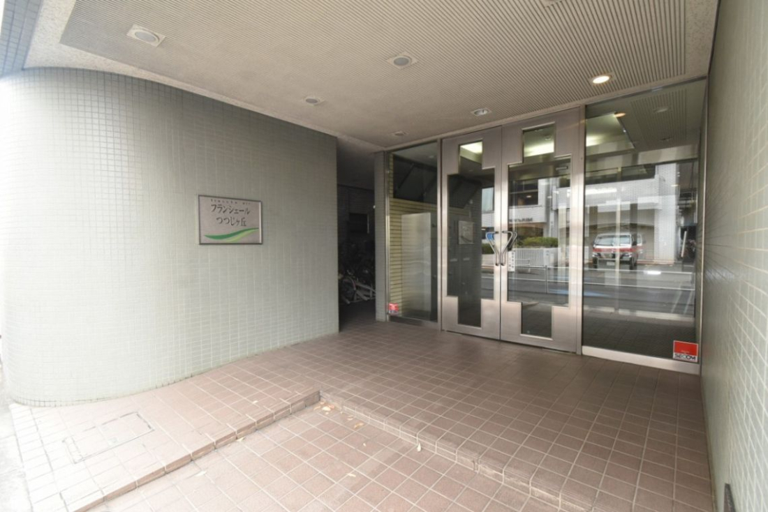 �G���g�����X -