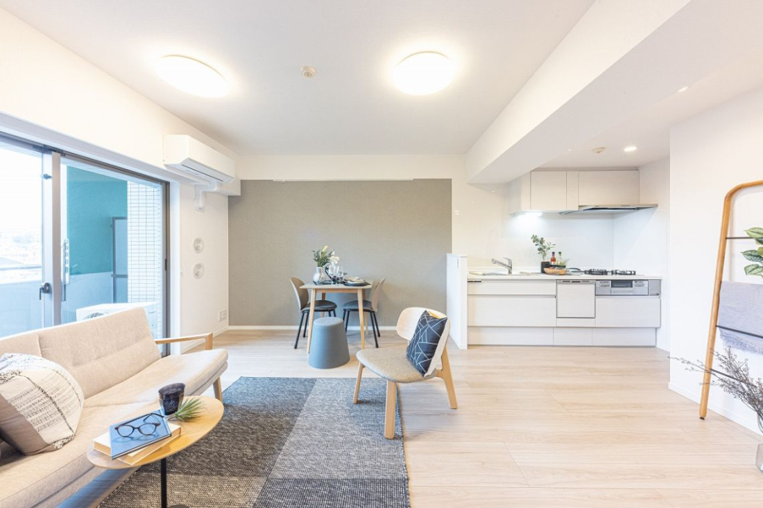 ���r���O -