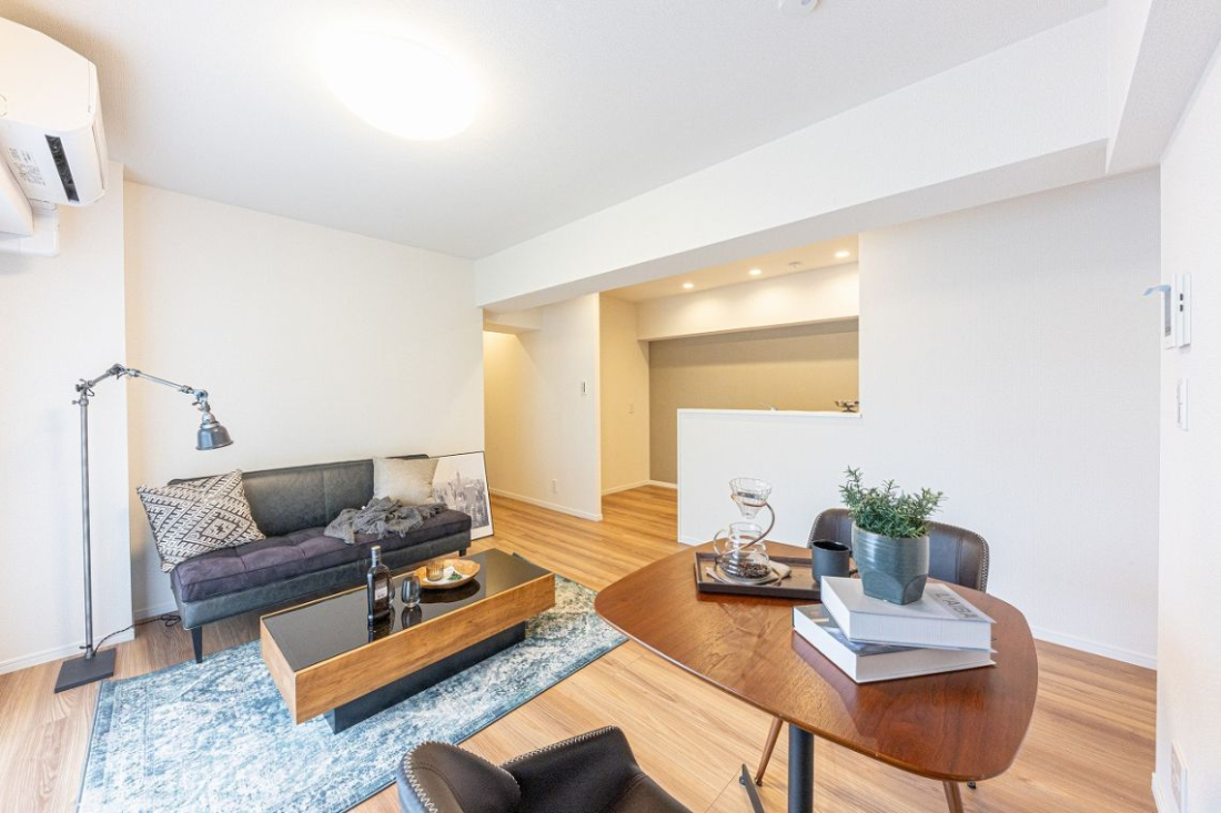 ���r���O -