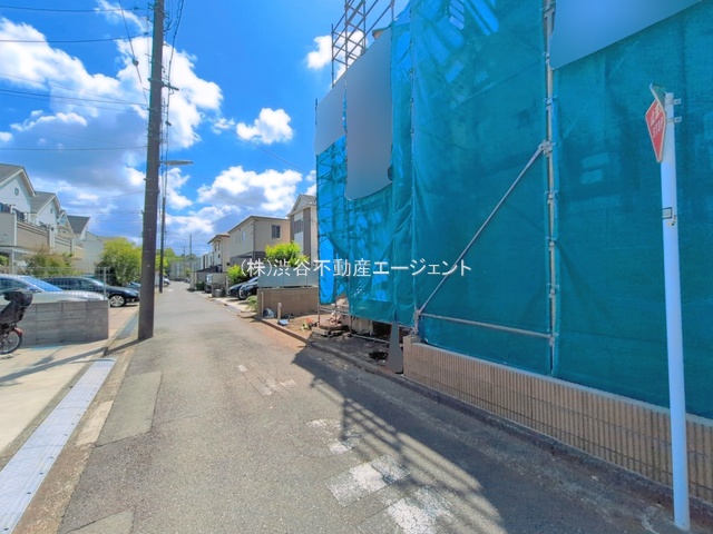 �����s���z�s�[�厛����7���ڂ̐V�z��ˌ��Ă̑O�ʓ��H�܂ތ��n�ʐ^